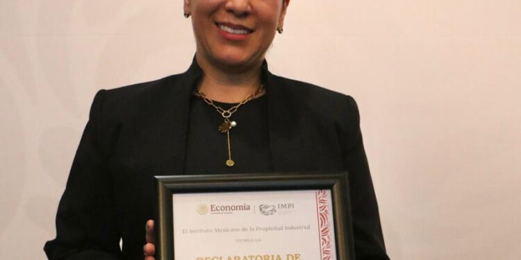 Farmacias del Ahorro, primera farmacia distinguida como Marca Famosa