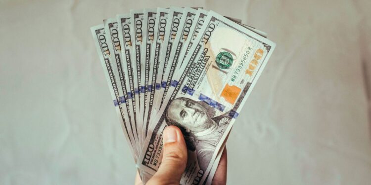 Se vende el Dólar en 20.25 pesos a la venta en bancos de la CDMX