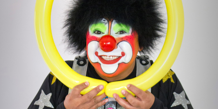 CHUPONCITO LLEGA A LA MARAKA CON SU HUMOR IRREVERENTE ESTE JUEVES 15 DE MAYO