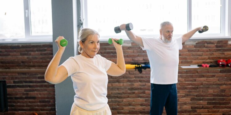 Moverse: Un hábito que cambia la trayectoria del envejecimiento