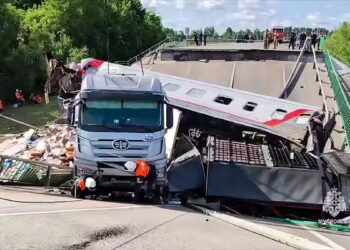 Colapso de puentes en Rusia fueron provocados por explosiones; autoridades investigan posible “acto terrorista”
