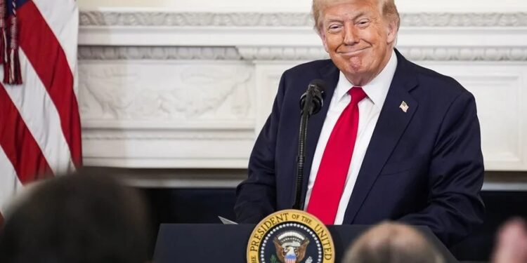 Administración de Donald Trump anuncia plan para derogar regulaciones sobre emisiones contaminantes