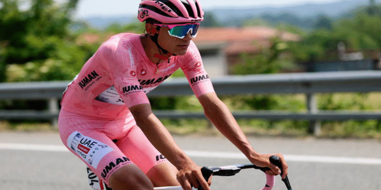 Isaac del Toro queda en el sitio 19 en la Vuelta a Burgos; sigue tercero en la clasificación