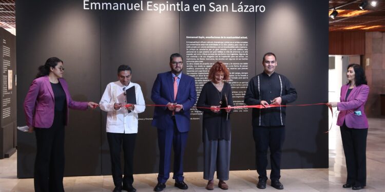 Inaugura Aliza Klip Moshinsky la exposición “Exvotos de la República Mexicana”, del dramaturgo y pintor Emmanuel Espintla