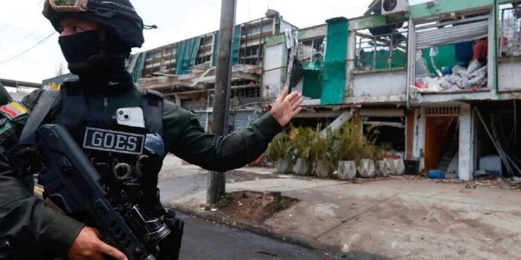 Suman tres detenidos por los atentados en Colombia que dejaron al menos 20 muertos