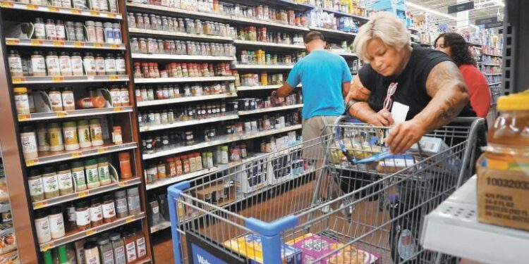 Inflación en EE. UU. se mantiene en 2.7% en julio