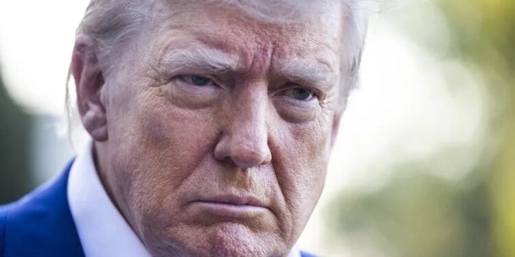 Diplomacia tasada en oro e inversiones, la fórmula que utilizan empresarios y políticos para sortear a Trump