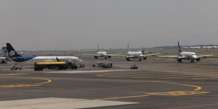 AICM suspende operaciones por segundo día consecutivo debido a fuertes lluvias