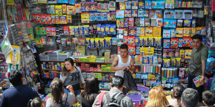 Por regreso a clases, aumenta 30% el uso de tarjetas de crédito