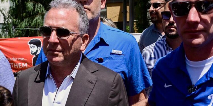 Enviado de Trump se reúne en Israel con familias de rehenes cautivos en Gaza