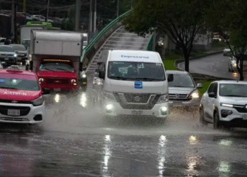 Activan doble alerta amarilla en la CDMX por lluvias, granizo y fuertes vientos