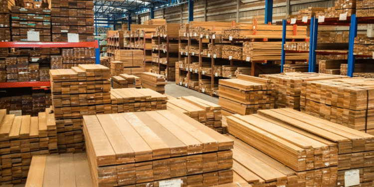 Trump fija aranceles a importaciones de madera; México entre los afectados