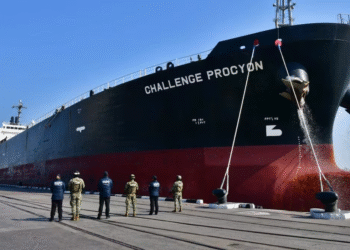 Detienen a empresarios y funcionarios tras asegurar 10 millones de litros de combustible en Tampico