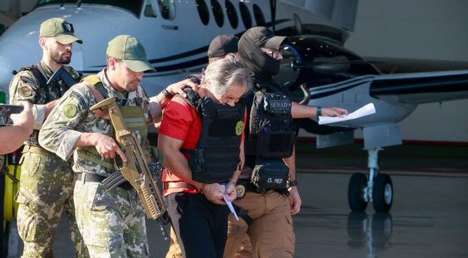 Llega el líder de «La Barredora» a México luego de más de 20 horas de su expulsión de Paraguay