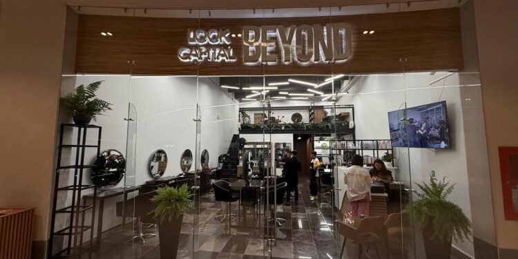 Tendencias en cortes de cabello y uñas para deslumbrar este otoño Look Capital transforma la experiencia de belleza en Downtown Puebla