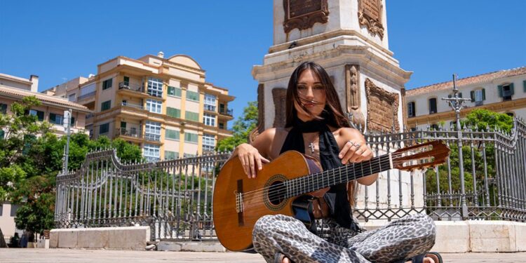 Un nuevo sonido: Flamenco, Jazz y Latinoamérica se unen en la nana del caballo grande de la española Alba Lamerced