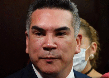 “Alito” Moreno responde a Sheinbaum: “Miente, no pedí intervención extranjera”