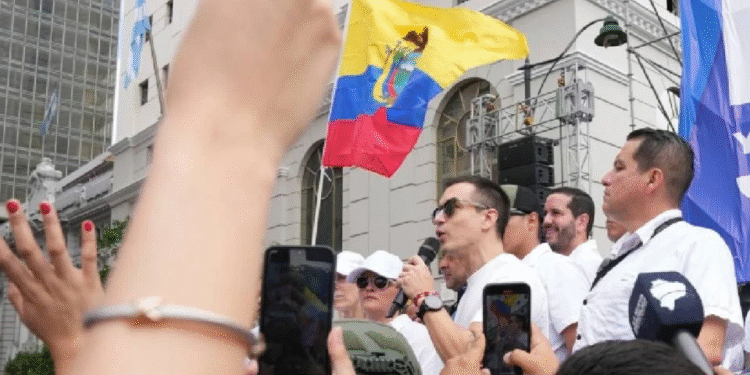 Frena Corte de Ecuador convocatoria a consulta popular para instalar Asamblea Constituyente