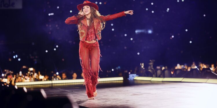SHAKIRA SE CONVIERTE EN LA PRIMERA ARTISTA CON 4 SOLD OUTS EN LA HISTORIA DEL ESTADIO AKRON