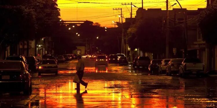 Suspenden clases por lluvias en 7 municipio de Sinaloa