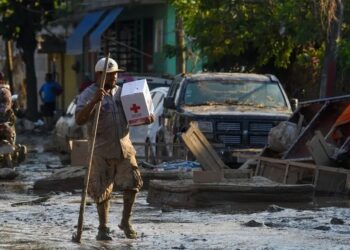 Van 79 muertos por lluvias en México; llegan a todas las comunidades incomunicadas