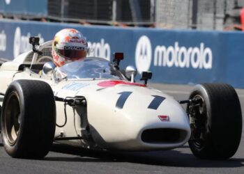 Honda celebra 60 años de su primera victoria en F1 con una emotiva exhibición en México