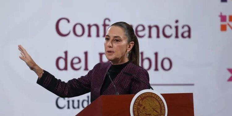Sheinbaum defiende decreto para mover carga al AIFA tras cancelación de vuelos a EU