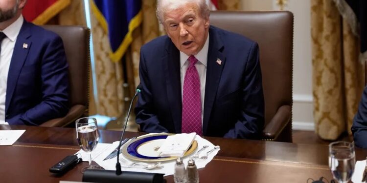 Trump anunciará aranceles para Colombia tras recortar la ayuda financiera