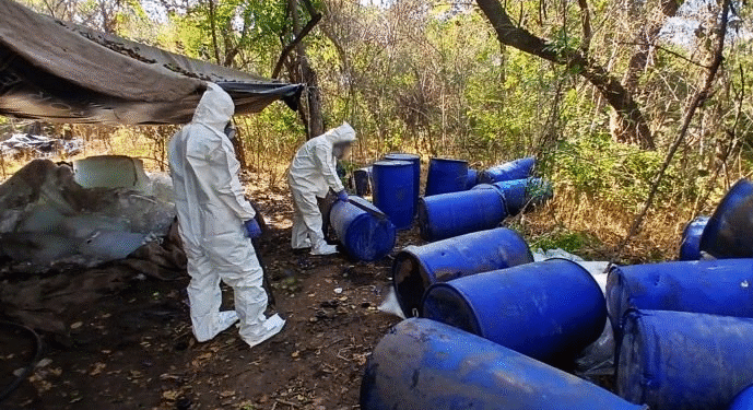 Defensa asegura metanfetamina y fentanilo en Culiacán, Sinaloa