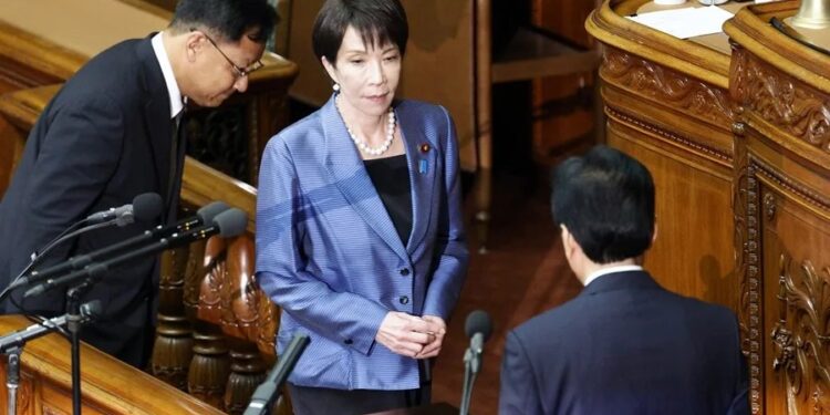 La conservadora Sanae Takaichi se convierte en la primera mujer en liderar Japón