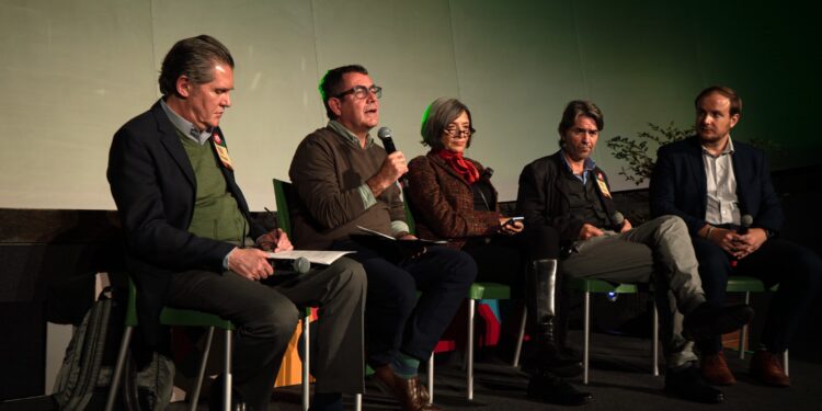 Electrificación y Justicia Social: Expertos Piden Inversión de $1,080 Millones para el Transporte Público en México