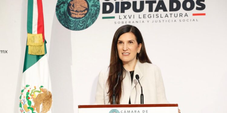 Muerte de Carlos Manzo debe ser un antes y un después en materia de combate a la delincuencia: Kenia López Rabadán