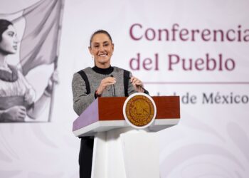 Sheinbaum confirma ofrecimiento de embajada a extitular de la FGR tras renuncia