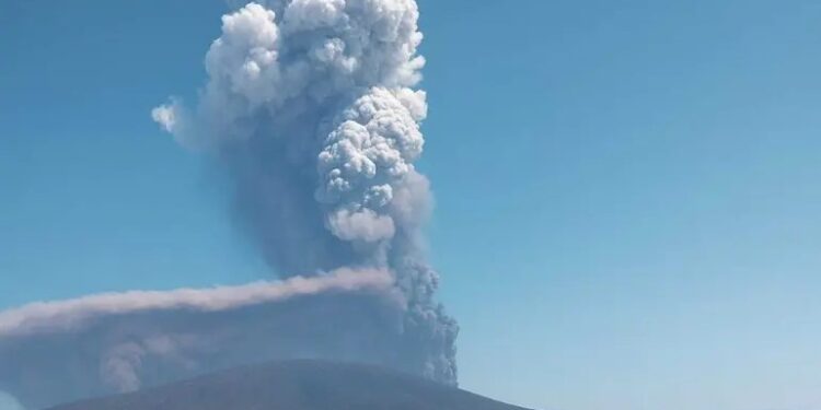 Un volcán en Etiopía entra por primera vez en erupción en casi 12 mil años
