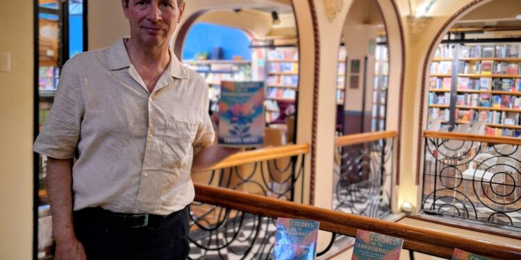 Travis Arias presentará Los colores de tu transformación en la FIL de Guadalajara