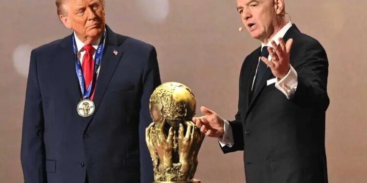 Trump recibe el primer Premio de la Paz de la FIFA