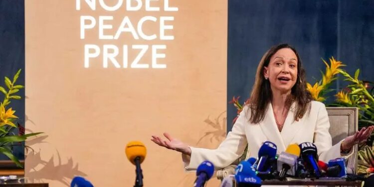 María Corina Machado dice que tuvo ayuda de EU para salir de Venezuela