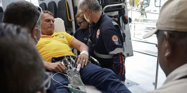 Bolsonaro es operado de una hernia inguinal tras permiso de salir de prisión