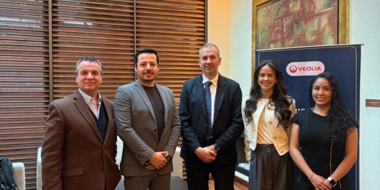 Empresas líderes llaman a acelerar la sostenibilidad hídrica en la industria de Alimentos y Bebidas en México