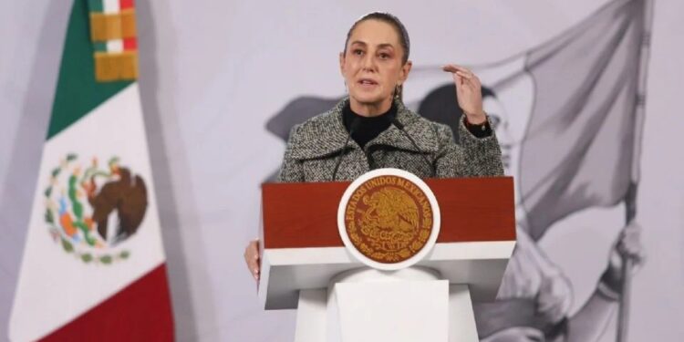 “No es claro que sea para ayudar a las mujeres”: Sheinbaum afirma que le pidió a Arturo Zaldívar revisar la “Ley Esposa”