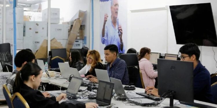 Elecciones en Honduras: conteo especial se paraliza tras nuevos incidentes