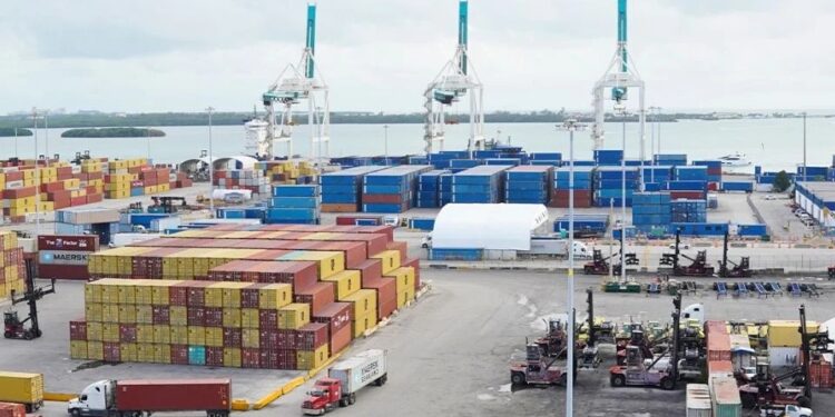 Pese a tensiones comerciales con Trump, empresarios mexicanos prevén inversión extranjera por 45 mil mdd en 2026