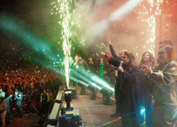 Mega fiesta electrónica de Año Nuevo CDMX en Reforma reúne a más de 250 mil personas