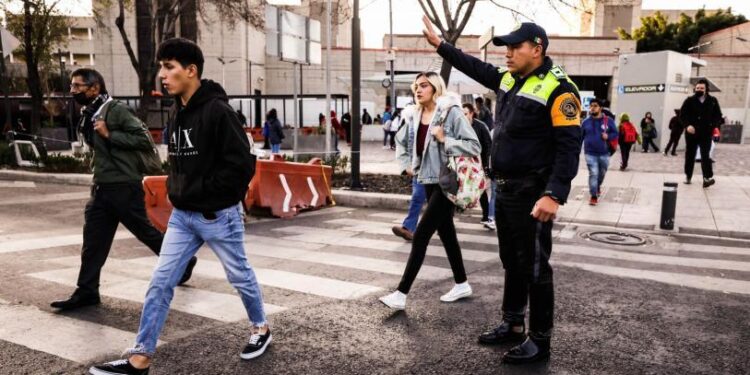 Desplegarán 14 mil policías en CDMX por regreso a clases