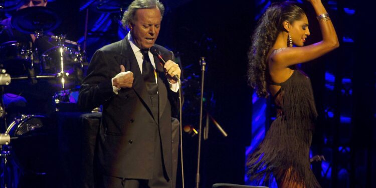 El contundente MENSAJE de Julio Iglesias que busca frenar las acusaciones de abuso en su contra