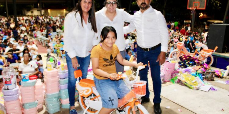 Lleno total en la zona maya con el respaldo de Rafa Marín y Jessica Álvarez