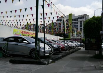 Adjudica Órgano de Administración Judicial 571 vehículos a proveedor consentido