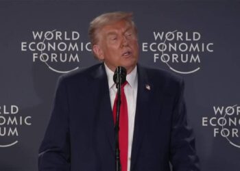 “Ahora vamos a comenzar en tierra”: Trump anuncia ofensiva contra cárteles