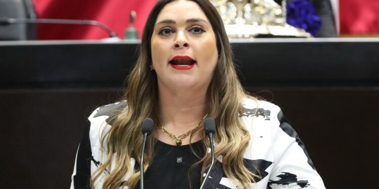 Proponen deducir el Impuesto Sobre la Renta en gastos médicos veterinarios para animales de compañía