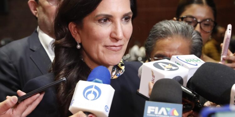 Existe una deuda en materia de seguridad y salud con las mujeres: Kenia López Rabadán